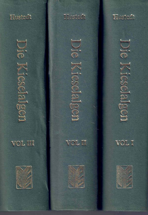 Die Kieselalgen Deutschlands, Österreichs und der Schweiz. Mit Berücksichtigung der übrigen Länder Europas sowie der angrenzenden Meeresgebiete. 3 Vols. 1927-1964. Reprint 1991. (Rabenhorst, Kryptogamenflora von Deutschland..., Band VII). 4220 figs. XII, 2581 p. gr8vo. Hardcover.